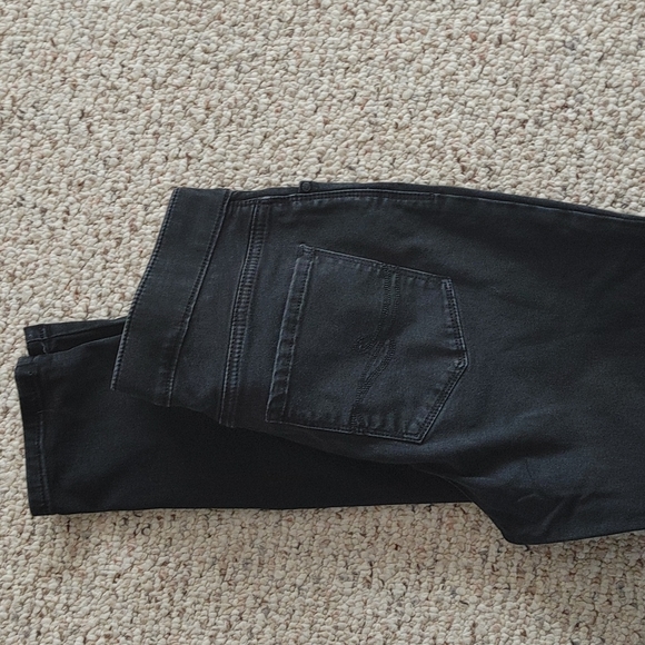 Bundle of Jeans - Picture 8 of 8